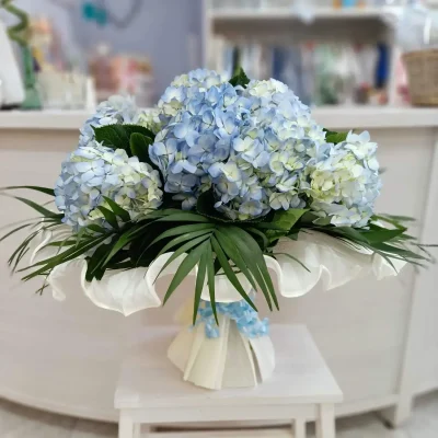 ramo de flores hortensias azules foto frontal
